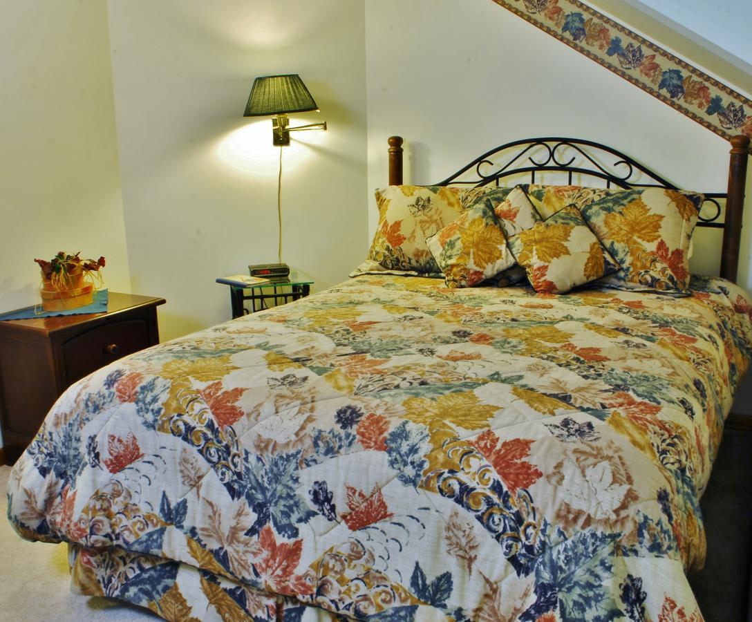 Arbor Hill Inn La Porte Luaran gambar