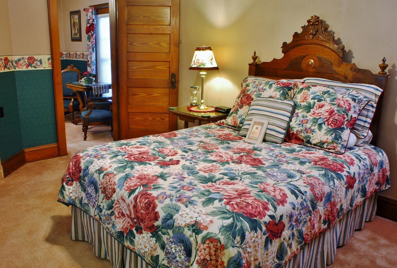 Arbor Hill Inn La Porte Luaran gambar