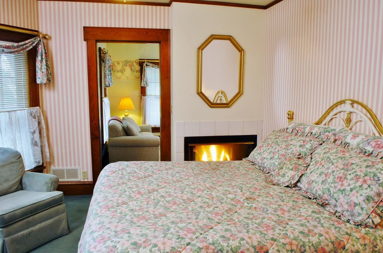 Arbor Hill Inn La Porte Luaran gambar