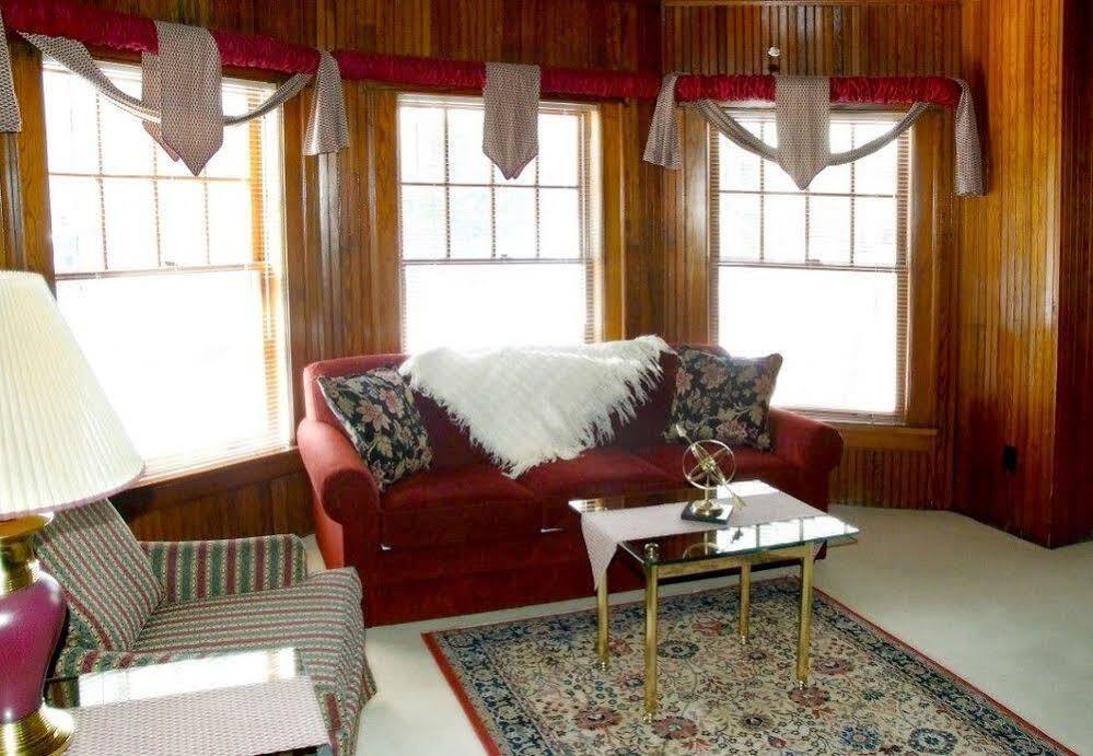 Arbor Hill Inn La Porte Luaran gambar