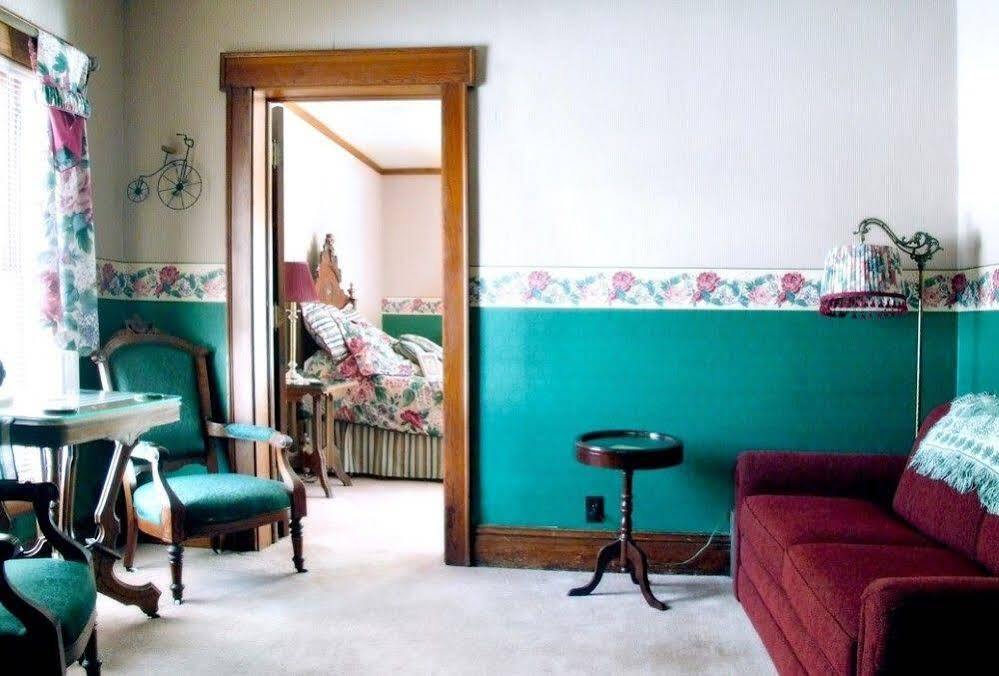 Arbor Hill Inn La Porte Luaran gambar